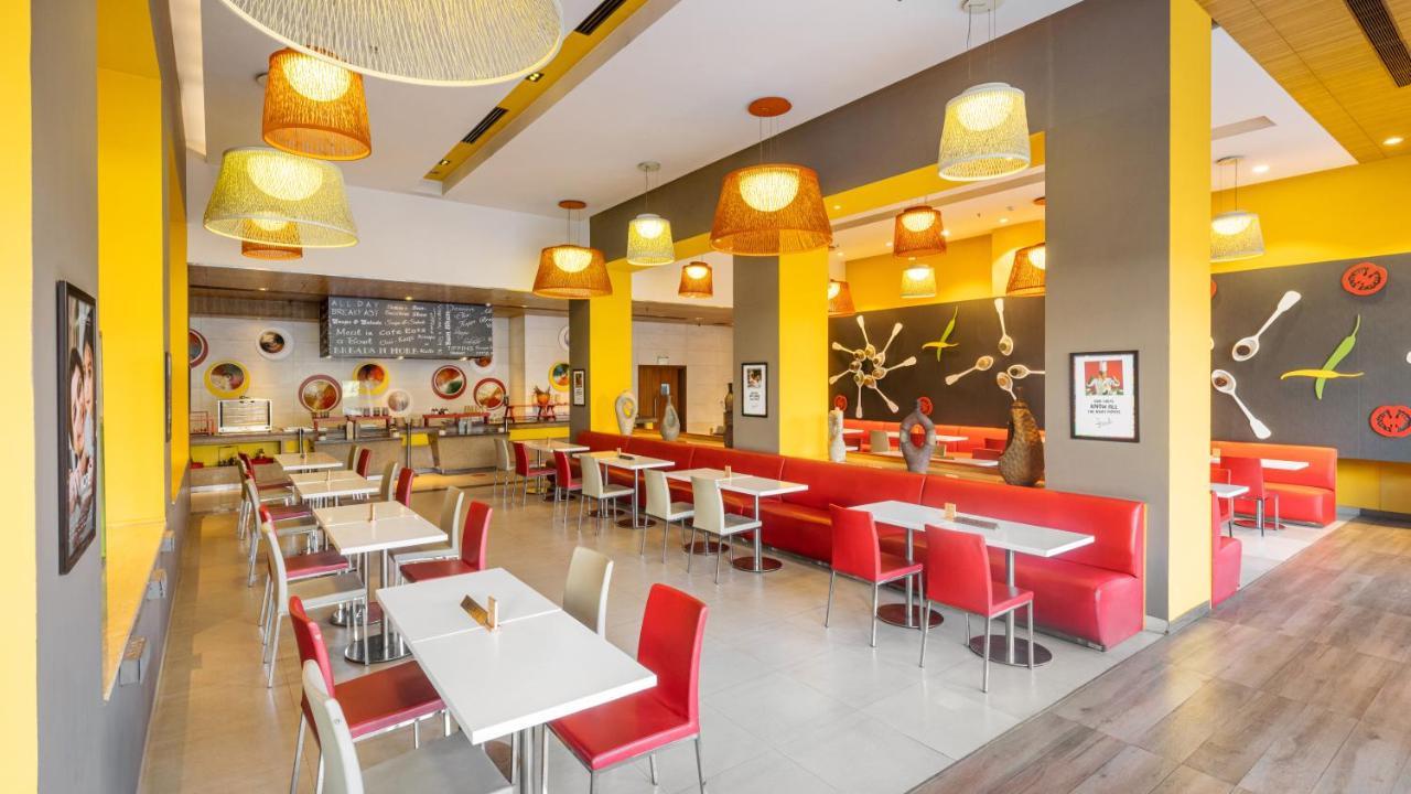 Ibis Gurgaon Golf Course Road - An Accor Brand Hotel Exterior foto